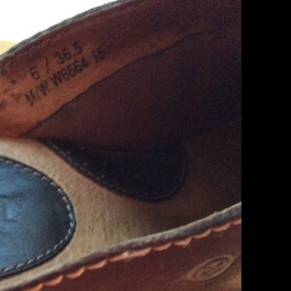 INVENTORY REDUCTION SALE. Born Clogs NB - Picture 6 of 6